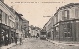 CPA 94 CHAMPIGNY SUR MARNE RUE BONNEAU  ANIMEE COMMERCES - Champigny Sur Marne