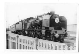 CALAIS (62) Photographie Format Cpa Train Chemins De Fer Du Nord FLECHE D'OR Gare Maritime 1961 - Calais