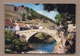 CPSM 48 - PONT-DE-MONTVERT - Le Grand Pont - TB PLAN EDIFICE Sur Cours D'eau + Village Derrière - Le Pont De Montvert