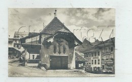 Gruyères (Suisse, Fribourg) : Le Magasin De Mercerie Épicerie Près De La Chapelle En 1967 (animé) PF. - Chapelle