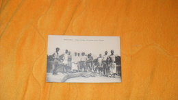 CARTE POSTALE ANCIENNE CIRCULEE DE 1928../ RIVER GAMBIA GAMBIE../ ALLIGATOR SHOOTING A FINE SPECIMEN MORTALLY WOUNDED.. - Gambia