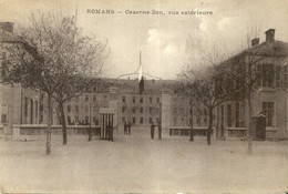 4544 " ROMANS-CASERNE BON,VUE EXTERIEURE "ANIMATA-CART. POST.ORIG. SPED 1911 - Rhône-Alpes