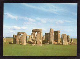 Stonehenge Est Un Monument Préhistorique Situé Dans Le Wiltshire , En Angleterre, à 3 Km à L'ouest D' Amesbury .N°2 - Stonehenge