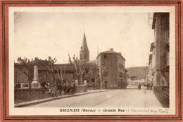 CPA - BRIGNAIS (69) - Aspect Du Monument Aux Morts Et De La Grande Rue Dans Les Années 30 - Brignais