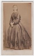 CDV Photo Originale XIXème Femme Belle Robe Par Mulot Paris Cdv2767 - Antiche (ante 1900)