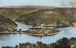 Cp , 12 , LAC DE SARRANS , Presqu'île De Laussac, Au Fond L'Hospice De La Devèze - Otros & Sin Clasificación