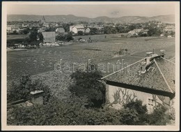 1934 Kinszki Imre (1901-1945) Budapesti Fotóművész Pecséttel Jelzett Vintage Alkotása (Kilátás A Mosókonyhából), 13x18 C - Otros & Sin Clasificación