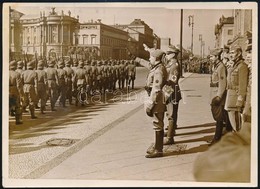 1942 Enzo Galbiati Fasiszta Tábornok Látogatása Németországi Katonai Felvonuláson, Sajtófotó, Hátulján Feliratozva, Pecs - Andere & Zonder Classificatie