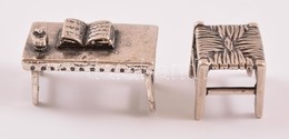 Ezüst(Ag) Miniatűr Asztal és Szék, Jelzett, H: 1,5 és 2,5 Cm, Nettó: 11,6 G - Altri & Non Classificati