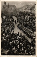 * T2 1938 Kassa, Kosice; Bevonulás Magyar Zászlókkal / Entry Of The Hungarian Troops With Hungarian Flags - Non Classés