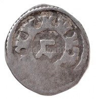 1235-1270. Denár Ag 'IV. Béla' (0,54g) T:2-
Hungary 1235-1270. Denar Ag 'Bela IV' (0,54g) C:VF
Huszár: 306., Unger I.: 2 - Non Classificati