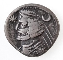 Párthus Birodalom / II. Oródész Kr. E. 57-38. Drachma (3,58g) Ag T:2,2-
Parthian Empire / Orodes II 57-38. BC. Drachm Ag - Ohne Zuordnung