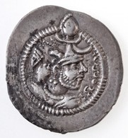 Szasszanida Birodalom / I. Péroz 459-484. Drachma Ag (3,98g) T:2
Sasanian Empire / Peroz I 459-484. Drachm Ag (3,98g) C: - Ohne Zuordnung