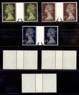 GRAN BRETAGNA - 1977 - Elisabetta II Machin (732/734) - Serie Completa In Coppie Orizzontali Con Interspazio Al Centro - - Autres & Non Classés