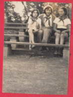 245037 / Pioneer Organization YOUNG GIRLS , Vintage Original Photo ,  Bulgaria Bulgarie - Personnes Anonymes