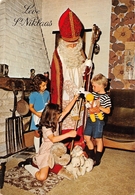 Sinterklaas Met Kinderen 8 - Saint-Nicolas