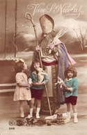 Sinterklaas Met Kinderen 9 - Saint-Nicolas