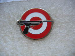 Pin's Tir Au Pistolet Sur Cible - Tiro Al Arco