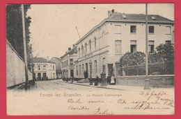 Forest - La Maison Communale ... Jolie Carte Oblitérée En 1904 ( Voir Verso ) - Vorst - Forest