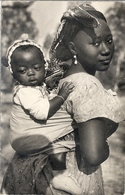 CPSM Guinée Jeune Femme Et Son Bébé - Guinée Française