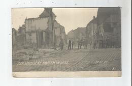 ZERCHOSSENE HAUSER IN VISE 35 (CARTE PHOTO AVEC SOLDATS ALLEMANDS A VISE GUERRE 1914 1918) - Visé
