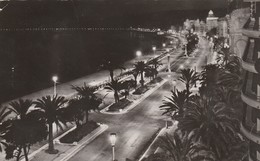 Alpes Maritimes : NICE : Nice La Nuit - La Baie Des Anges ( C.p.s.m. - Photo Vérit. ) - Nice Bij Nacht