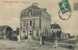 La Gendarmerie Aux Thilliers En Vexin  Auto Envoi 1909 Vers Gendarmerie St Chartier Indre Gendarme Pli Coin - Police - Gendarmerie