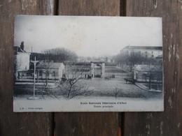 Delcampe - CPA 94 MAISONS ALFORT ECOLE NATIONALE VETERINAIRE ENTREE PRINCIPALE - Maisons Alfort