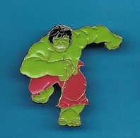 1 PIN'S  //   ** HULK / AVENGERS / MARVEL COMICS ** . (© 1988 Marvel Ent. Group Inc.) - Comics