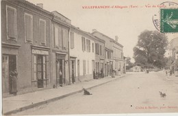 Villefranche-d'Albigeois  81  Vue Du Centre De La Ville -Rue Et Trottoir Animée-Café Du Centre-Epicerie Et Tabac - Villefranche D'Albigeois