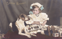 BONNE ANNEE,DOG,CHIEN,ENFANT,LIVRE,AMI,CARTE ANCIENNE - Chiens