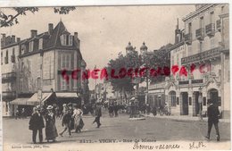 03- VICHY - LA RUE DE NIMES  -BANQUE CREDIT LYONNAIS -CARTE PRECURSEUR 1902   ALLIER - Vichy