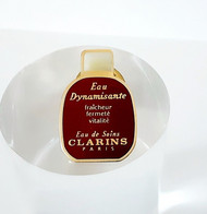 Miniatures De Parfum  PIN'S    EAU DYNAMISANTE De   CLARINS - Miniatures Femmes (avec Boite)