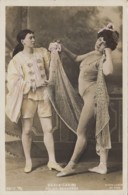 Spectacles - Folies-Bergères - Femmes - Scale Cavini - Danse - Artisti