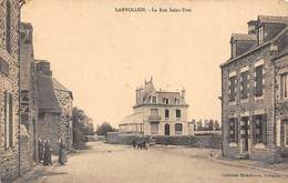 Lanvollon       22        La Rue Saint Yves        (voir Scan) - Lanvollon