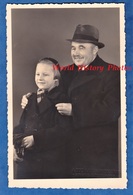 CPA Photo - Brunsbüttelkoog / Brunsbüttel - Portrait Homme & Sa Fille - A. Bockmann Photographe - Enfant Costume Chapeau - Brunsbüttel