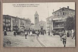 CPA 07 - SAINT-MARTIN-de-VALAMAS - La Place De L'Eglise ( Sortie De Messe ) - SUPERBE PLAN ANIMATION Autour Fontaine - Saint Martin De Valamas