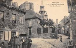 Moncontour De Bretagne          22     Rue Des Dames      (voir Scan) - Moncontour