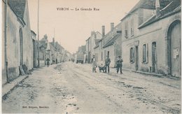 VERON : La Grande Rue . - Veron