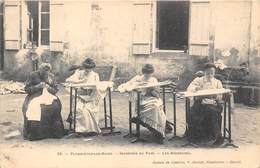 88-PLOMBIERES-LES-BAINS- INDUSTRIE DU PAYS- LES BRODEUSES - Plombieres Les Bains