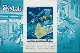 ** 1973 Skylab Vágott Blokk (3.500) - Sonstige & Ohne Zuordnung