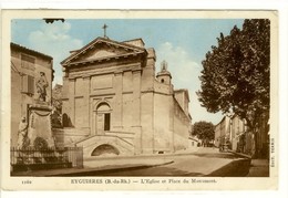 Carte Postale Ancienne Eyguières - L'Eglise Et Place Du Monument Aux Morts - Eyguieres