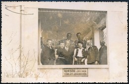 Cca 1920-1930 'Bor, Sör és Pálinka Korlátlan Kimérés' Fotólap, Foltos, 9×14 Cm - Sonstige & Ohne Zuordnung