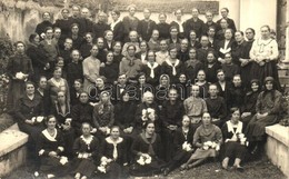 * T2/T3 Brassó, Kronstadt, Brasov; Nőegylet Csoportképe. Keresztes Fotó / Women's Association, Group Photo (fl) - Sin Clasificación