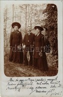 T4 1910 Kalotaszeg, Tara Calatei; Postások Kiránduláson / Postmen On A Hike. Photo (apró Lyuk / Pinhole) - Ohne Zuordnung