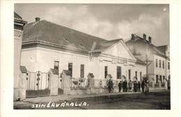 T2 1940 Szinérváralja, Seini; M. Kir. I. Sz. állami Kisdedóvoda, Kerékpáros Katona / Nursery, Kindergarten. Photo - Ohne Zuordnung