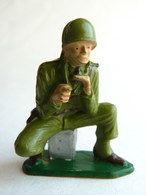 SOLDAT FIGURINE FIG STARLUX 1958 MITRAILLEUR 5004 1 (4) Socle Vert Vif - Starlux