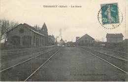 TRONGET - La Gare - Photo Henry - Autres & Non Classés