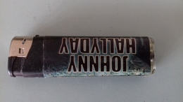 Delcampe - BRIQUET JOHNNY HALLYDAY FONDS NOIR - Autres & Non Classés