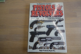 Militaria - BOOKS : Pistols & Revolvers - 208 Pages - 31x23x2cm - Hard Cover - Decotatieve Wapens